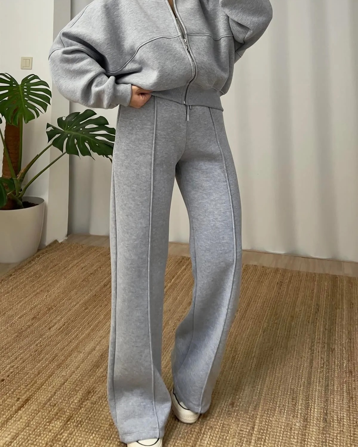 Mila - Relaxed Lounge Fit