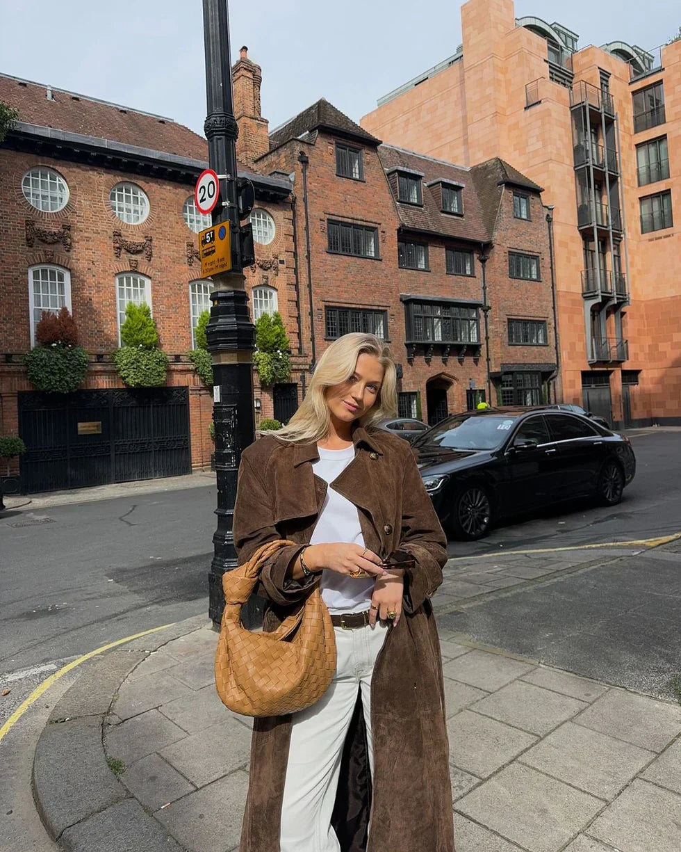 Close-Up of Collar Detail on Arlyssia Coat