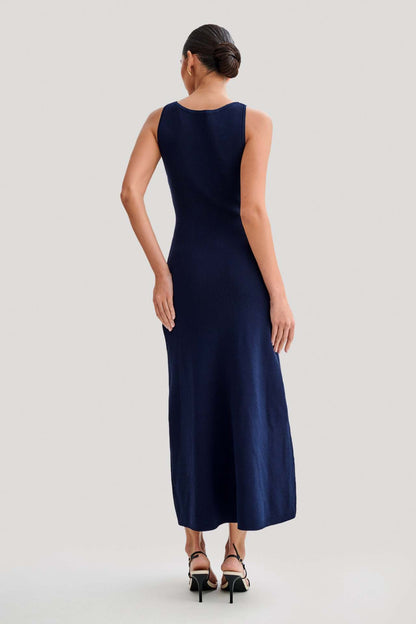 Mila - Sleeveless Buttoned Maxi Dress